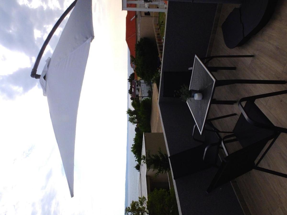 Apartmani Berno Starigrad Exterior photo