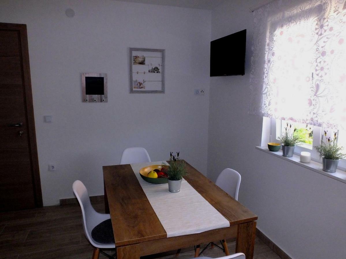 Apartmani Berno Starigrad Exterior photo