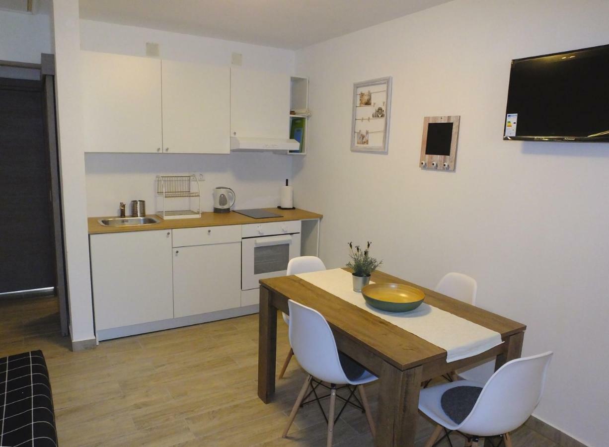 Apartmani Berno Starigrad Exterior photo