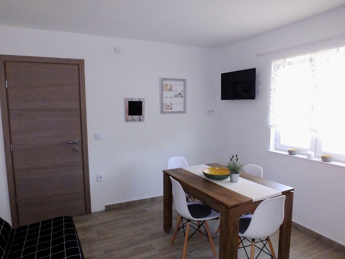 Apartmani Berno Starigrad Exterior photo